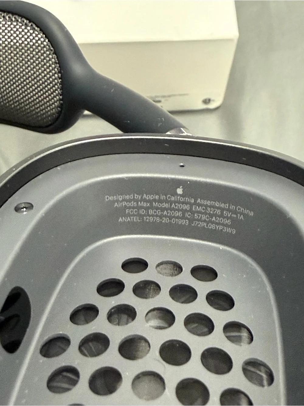 Apple AirPods Max Over-Ear Headphones in Space Gray Gen 1 Lightning